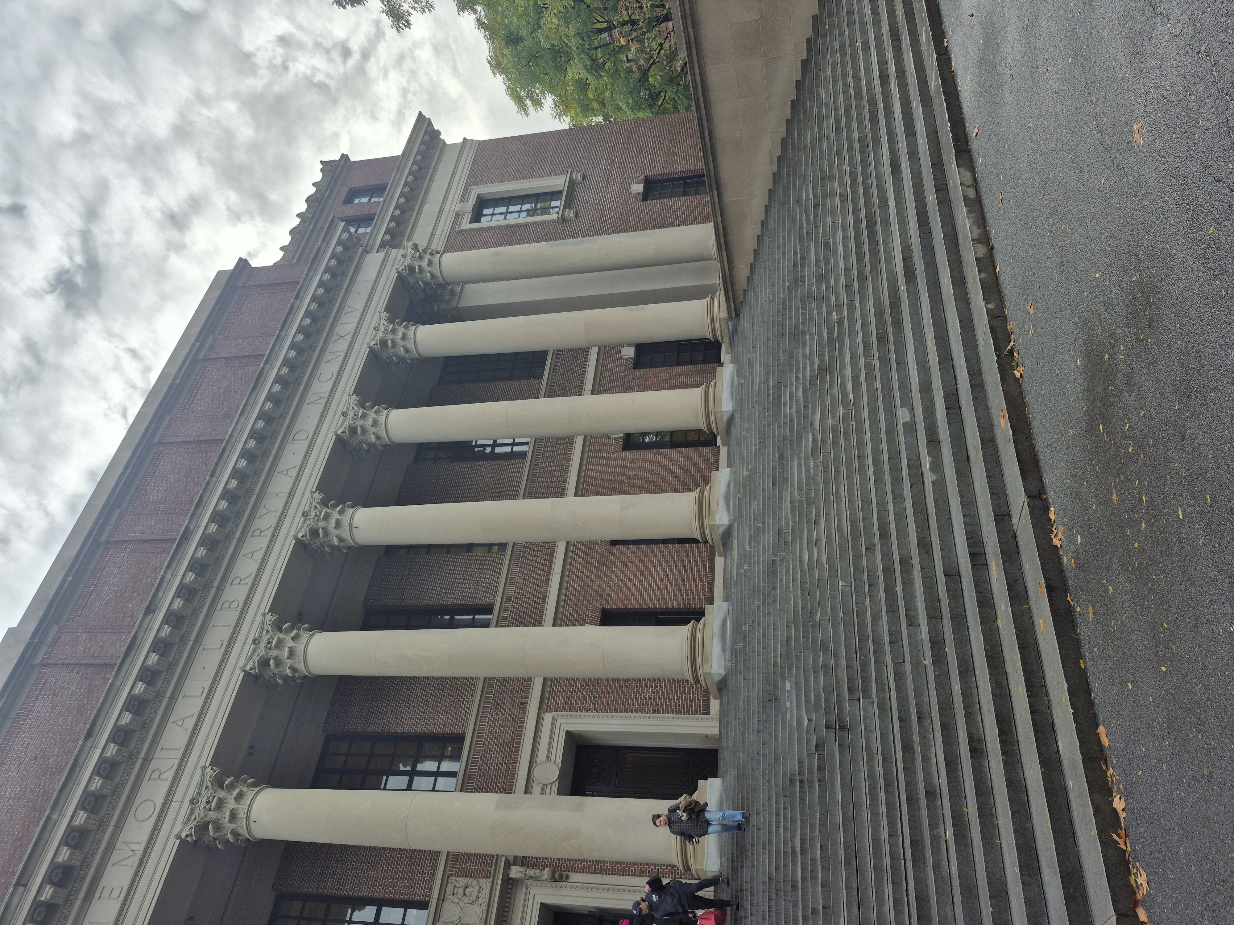 extérieur de Harvard Library